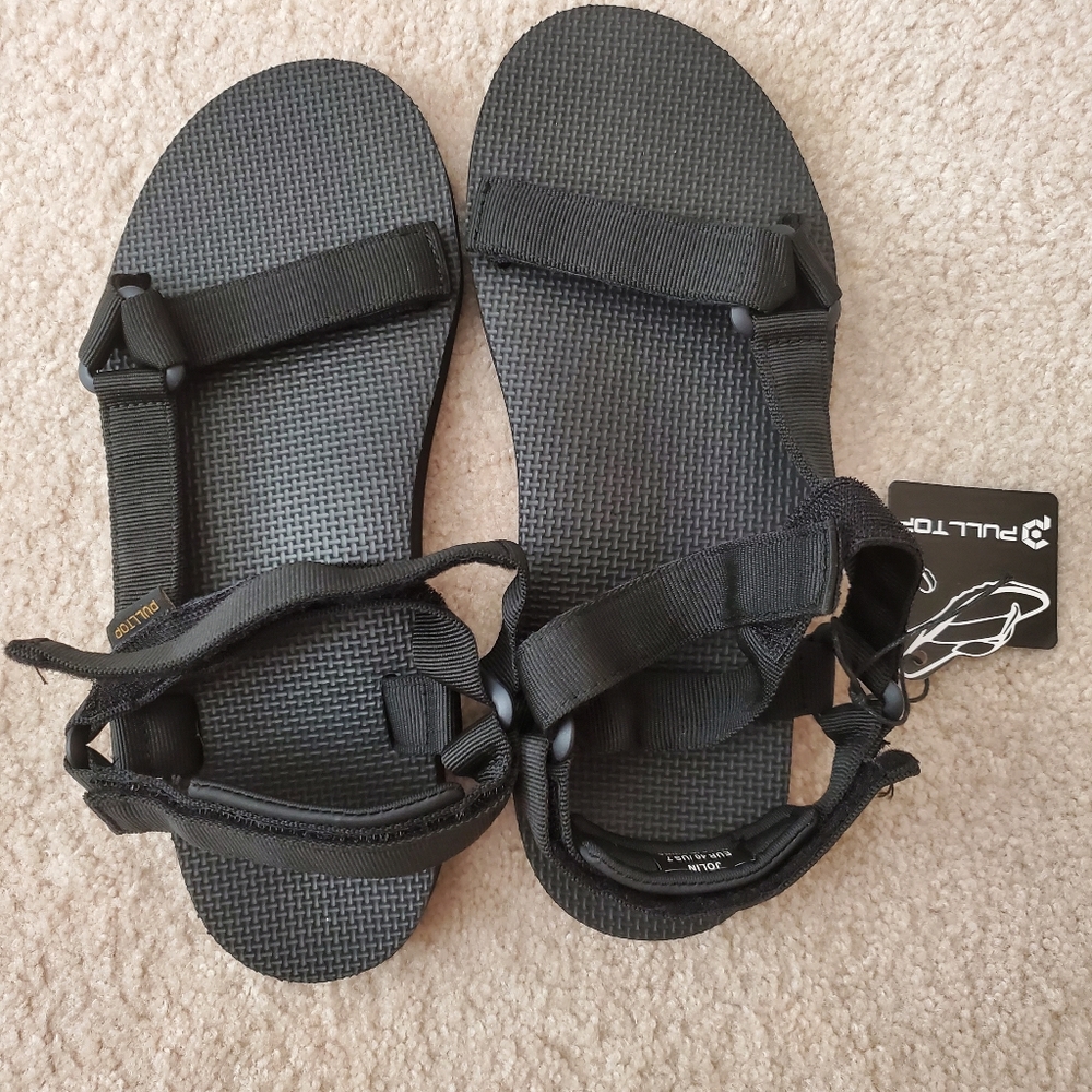 Cloud walk by Pulltop Black Sandals NWT